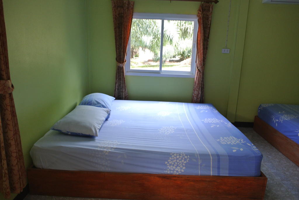 Bantatuk Resort & Restaurant Ban Tha Khun Phòng bức ảnh