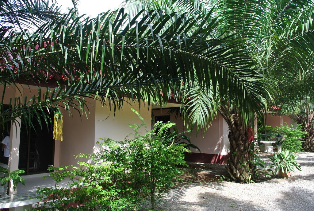 Bantatuk Resort & Restaurant Ban Tha Khun Ngoại thất bức ảnh