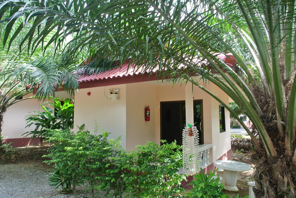 Bantatuk Resort & Restaurant Ban Tha Khun Ngoại thất bức ảnh