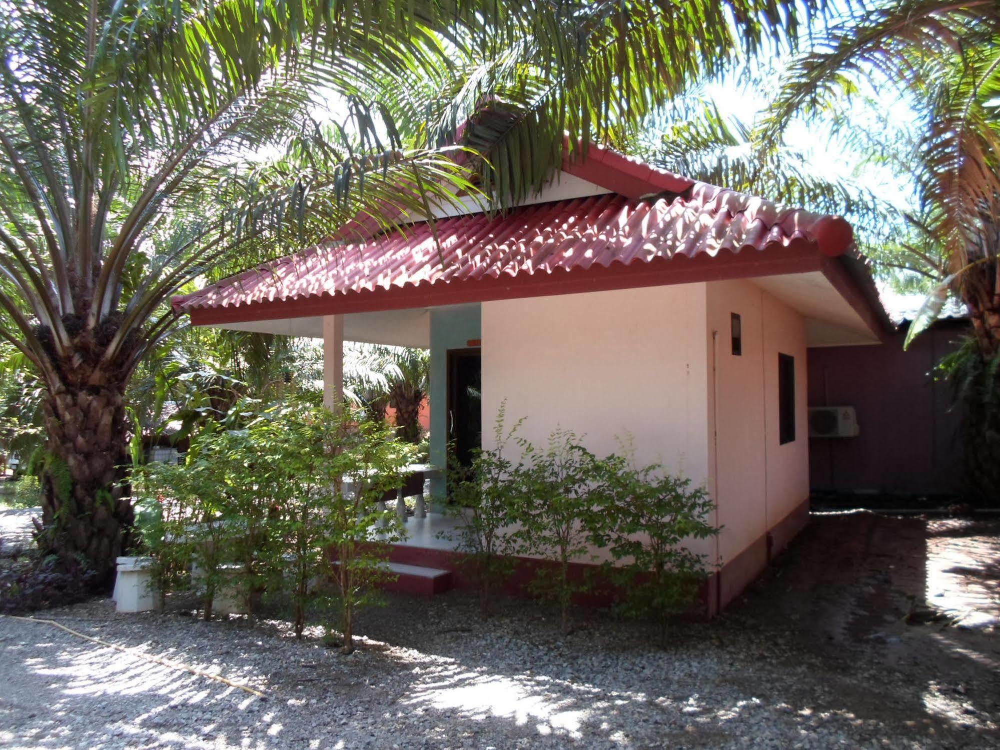 Bantatuk Resort & Restaurant Ban Tha Khun Ngoại thất bức ảnh